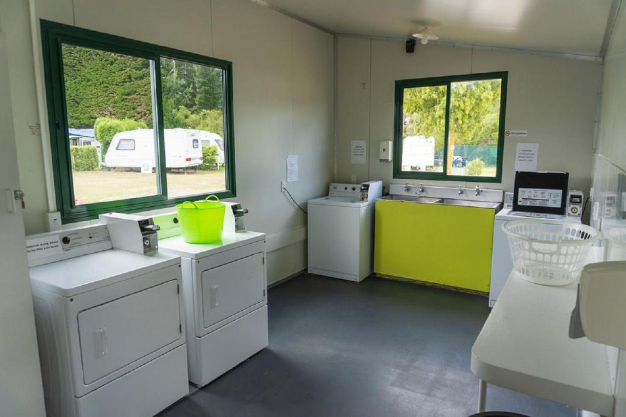 Leithfield Beach Holiday Park Exteriör bild
